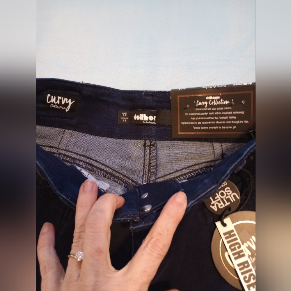 NWT Dollhouse High Rise Skinny Jeans with Button Detail - Picture 2 of 7